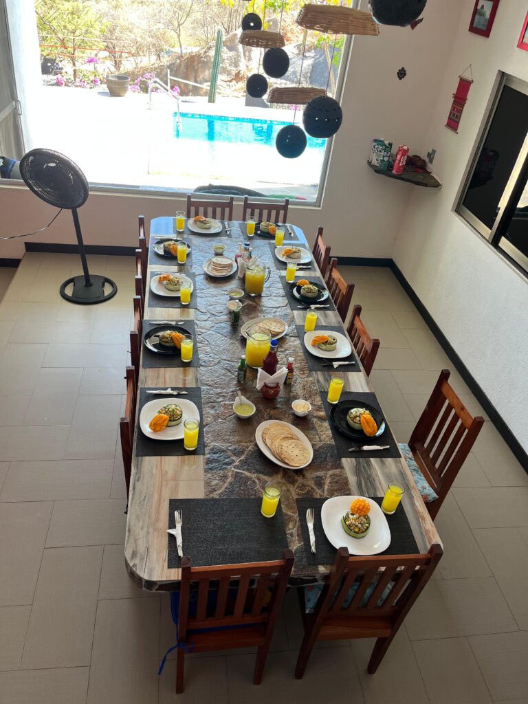 Dining area at LunaCoral Surf House in Salina Cruz